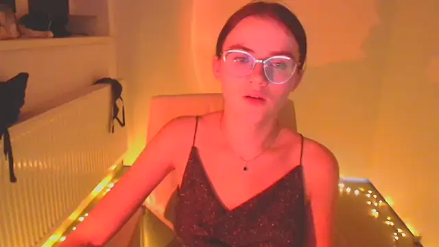 Snapshot of Josephine_jo chatting on February 1, 4:56 am Josephine jo online show from February 1, 4:56 am