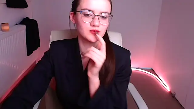 Snapshot of Josephine_jo chatting on February 7, 4:37 am Josephine jo online show from February 7, 4:37 am