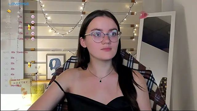 Snapshot of Josephine_jo chatting on September 15, 1:05 am Josephine jo online show from September 15, 1:05 am