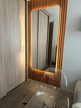 FridaKlein online show from September 26, 8:02 pm