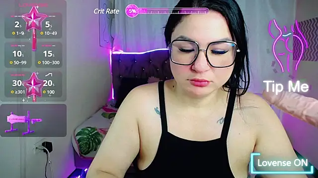  curvy latina online show from March 3, 11:44 am