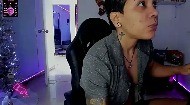 ZhoeStrong online show from January 7, 2:30 pm