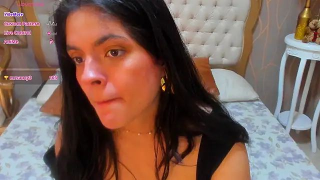 Snapshot of sofiaclauss chatting on December 6, 9:10 am sofiaclauss online show from December 6, 9:10 am