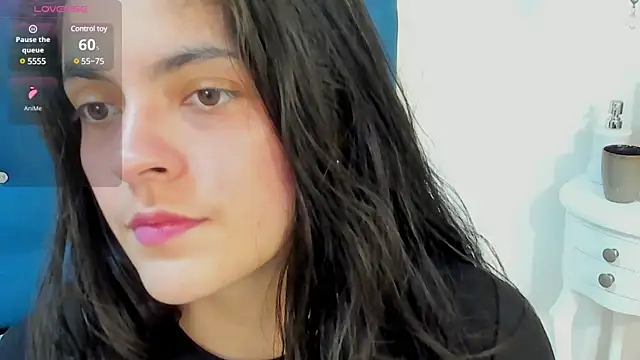 Snapshot of sofiaclauss chatting on March 3, 6:48 am sofiaclauss online show from March 3, 6:48 am