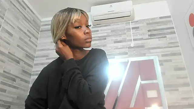 Snapshot of ebony_march chatting on September 20, 6:42 pm ebony march online show from September 20, 6:42 pm