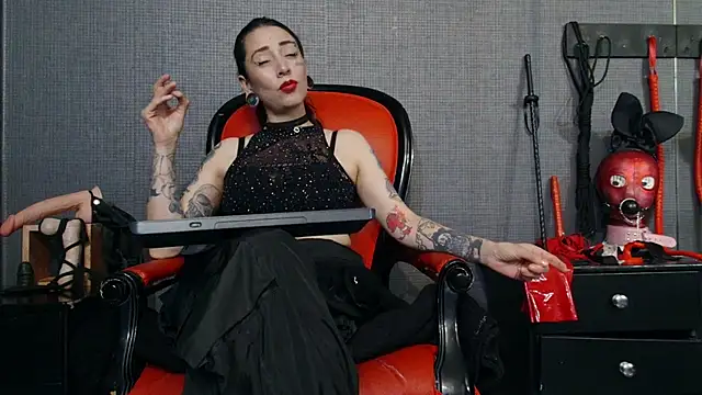 LusstCruella online show from March 18, 6:15 pm
