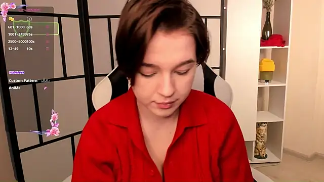 LynBrow online show from January 28, 1:38 pm