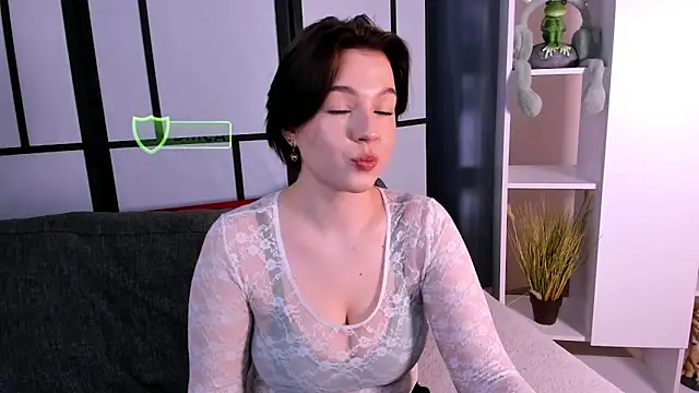 LynBrow online show from March 11, 10:29 am