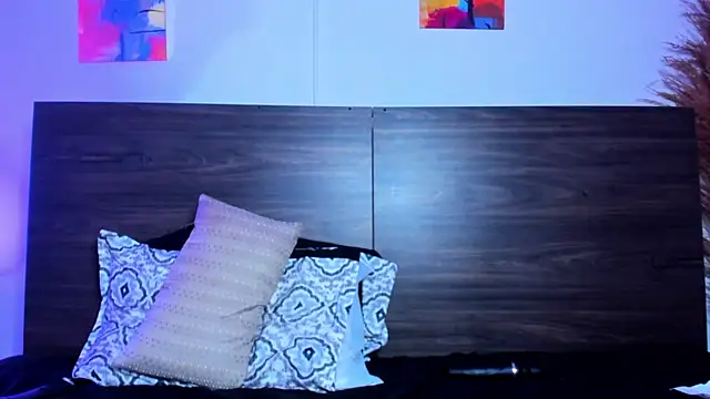 Martina Miiller online show from January 2, 4:02 pm