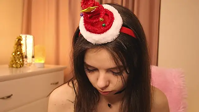 TrudyCarey online show from December 10, 3:22 pm