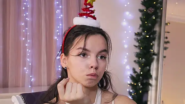 TrudyCarey online show from December 18, 5:52 pm
