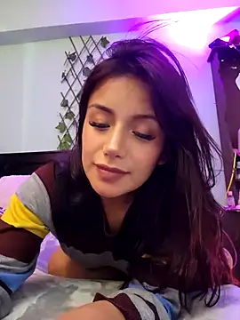 Snapshot of Lau1127 chatting on October 9, 12:52 am Lau1127 online show from October 9, 12:52 am