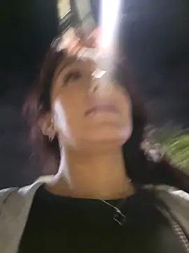 Snapshot of Lau1127 chatting on November 28, 1:08 am Lau1127 online show from November 28, 1:08 am