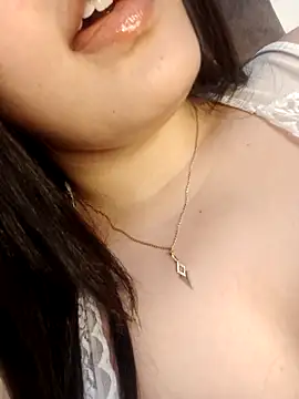 im here- online show from October 22, 12:33 am