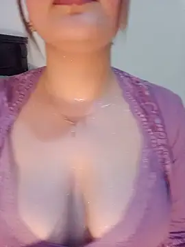 im here- online show from June 26, 7:18 pm