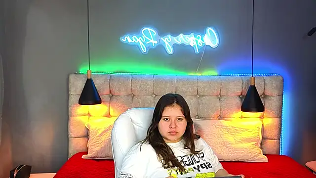 Laia and Aloby online show from December 23, 4:06 pm