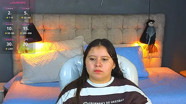 Snapshot of Laia_and_Aloby chatting on October 20, 10:21 pm Laia and Aloby online show from October 20, 10:21 pm