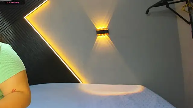 Laia and Aloby online show from March 14, 10:04 pm