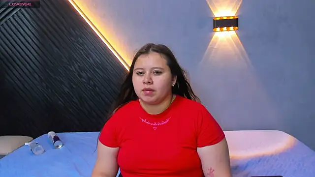 Laia and Aloby online show from June 6, 9:52 pm