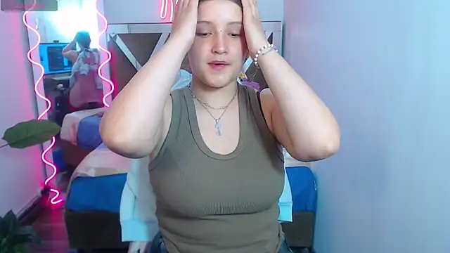 Snapshot of Krysstal_tay chatting on December 20, 12:16 pm Krysstal tay online show from December 20, 12:16 pm