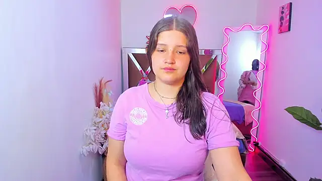 Snapshot of Krysstal_tay chatting on December 21, 12:06 pm Krysstal tay online show from December 21, 12:06 pm