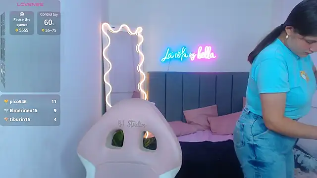 Snapshot of Krysstal_tay chatting on January 21, 6:23 pm Krysstal tay online show from January 21, 6:23 pm