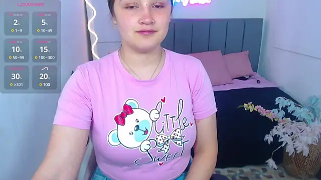 Snapshot of Krysstal_tay chatting on January 22, 11:56 am Krysstal tay online show from January 22, 11:56 am