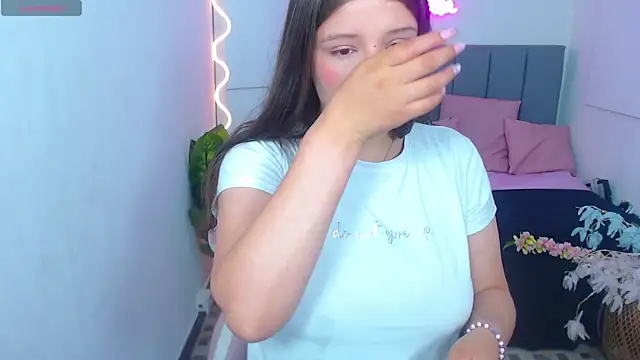 Snapshot of Krysstal_tay chatting on January 23, 11:58 am Krysstal tay online show from January 23, 11:58 am