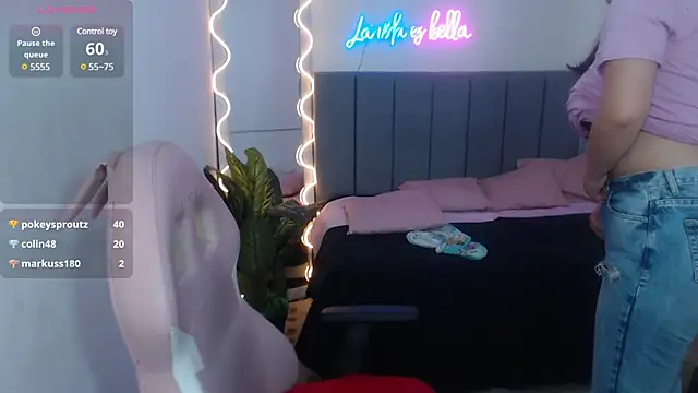 Snapshot of Krysstal_tay chatting on January 31, 6:14 pm Krysstal tay online show from January 31, 6:14 pm