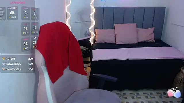 Snapshot of Krysstal_tay chatting on February 7, 6:13 pm Krysstal tay online show from February 7, 6:13 pm