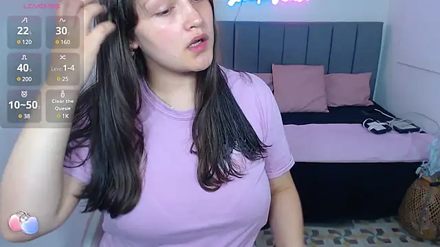 Snapshot of Krysstal_tay chatting on February 10, 11:57 am Krysstal tay online show from February 10, 11:57 am