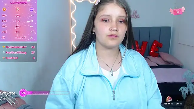 Snapshot of Krysstal_tay chatting on February 21, 9:32 pm Krysstal tay online show from February 21, 9:32 pm