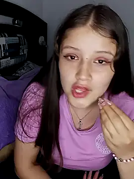 Snapshot of Krysstal_tay chatting on February 27, 10:20 pm Krysstal tay online show from February 27, 10:20 pm