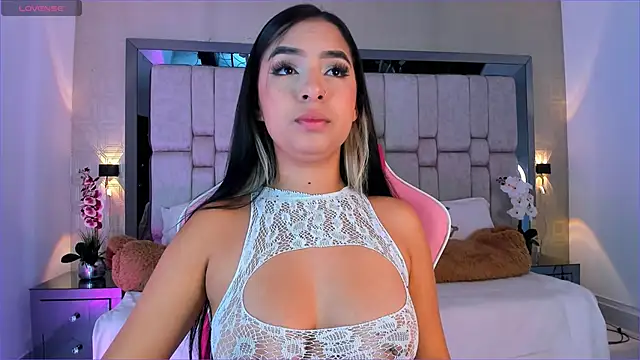  SofiaCortez  online show from January 3, 1:14 pm