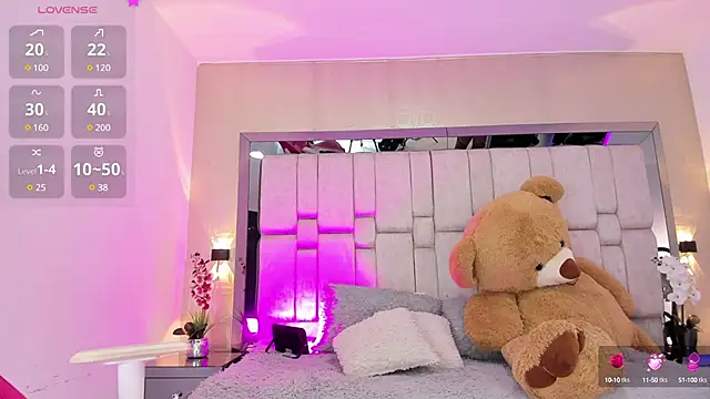  SofiaCortez  online show from March 18, 4:26 pm