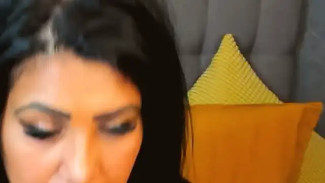 Snapshot of AmyCubes chatting on March 19, 4:44 pm AmyCubes online show from March 19, 4:44 pm