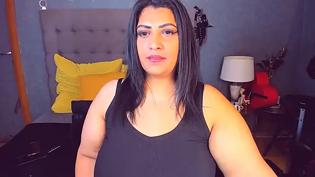 Snapshot of AmyCubes chatting on April 10, 12:05 am AmyCubes online show from April 10, 12:05 am