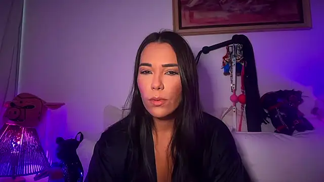 Snapshot of mistresslaviniabr chatting on December 18, 1:39 pm mistresslaviniabr online show from December 18, 1:39 pm