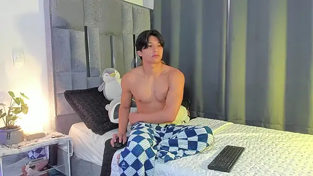 All3ssandr0 online show from February 14, 1:08 pm