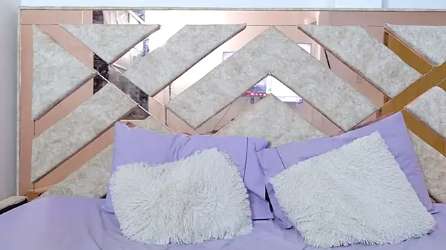  miss khloe online show from November 29, 6:55 pm