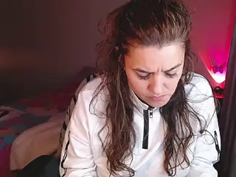 Lu perez online show from March 4, 11:00 pm