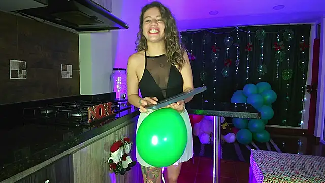 oriana thomson2 online show from December 27, 2:36 am
