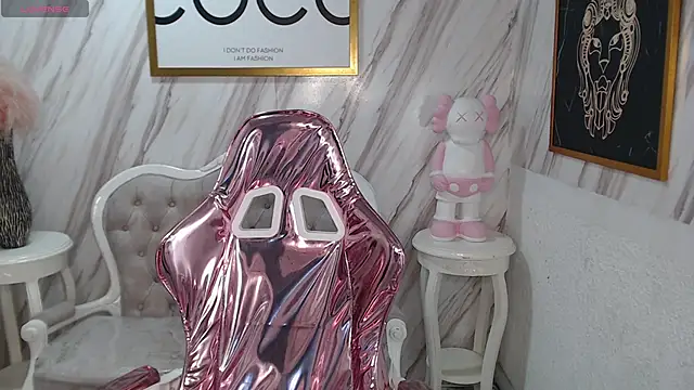 Violeth b online show from January 31, 12:40 pm