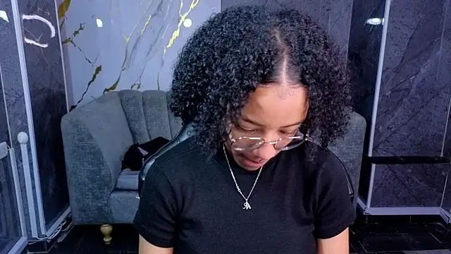 Violeth b online show from October 30, 12:50 pm