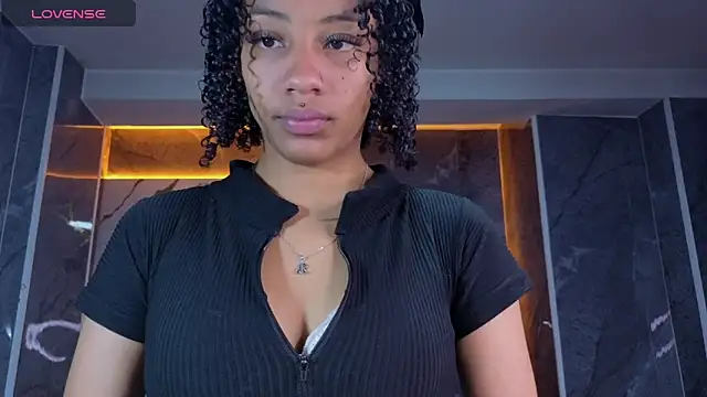 Violeth b online show from May 13, 1:30 pm
