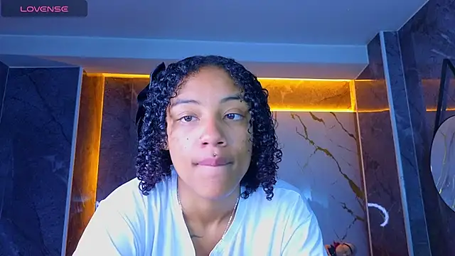 Violeth b online show from June 27, 1:28 pm