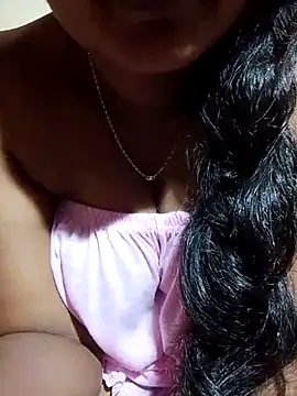 Snapshot of Diwya69 chatting on February 25, 8:07 pm Diwya69 online show from February 25, 8:07 pm