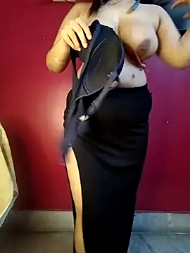 Snapshot of payal9038 chatting on December 3, 3:47 am payal9038 online show from December 3, 3:47 am