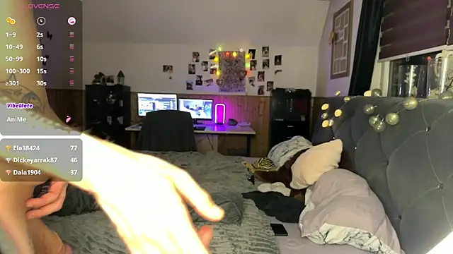 elina may online show from February 19, 5:38 pm