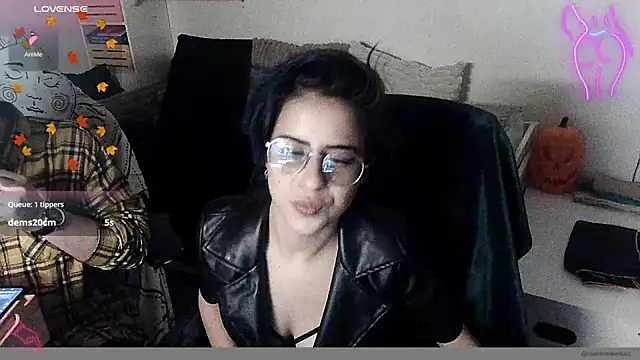 Snapshot of LisandreLaVenale chatting on December 4, 11:13 pm LisandreLaVenale online show from December 4, 11:13 pm